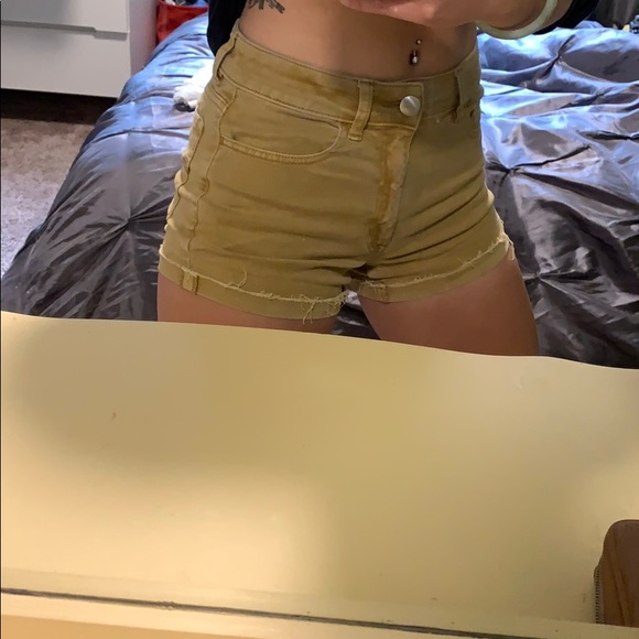 I call these the safari shorts collection haha - Picture 5 of 8